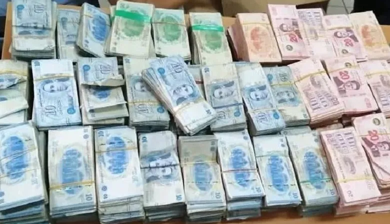 السيولة خارج البنوك تشتعل: تونس تسجّل رقماً قياسياً في النقد المتداول وتحوّلاً جذرياً في وسائل الدفع