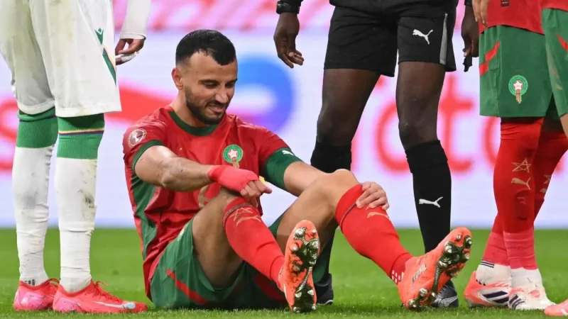 دفاع أسود الأطلس على صفيح ساخن… الإصابات تربك حسابات الركراكي مبكرًا