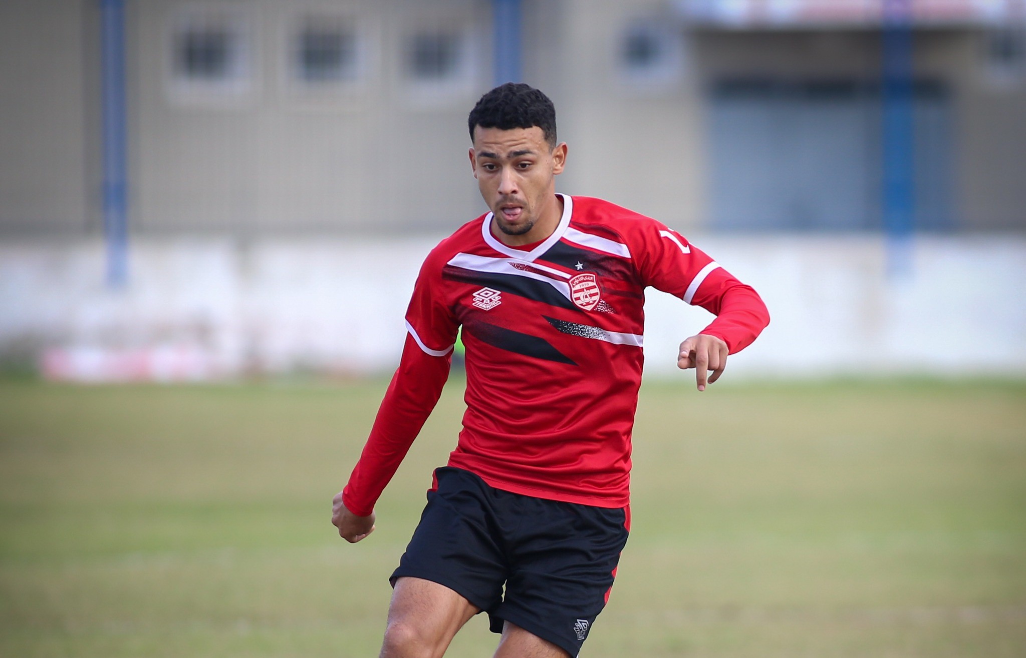 الأولمبي الباجي يطرق باب الإفريقي لضم شرف الدين عون