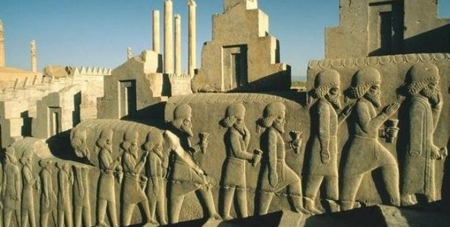 تغيير اسم بلاد فارس إلى إيران