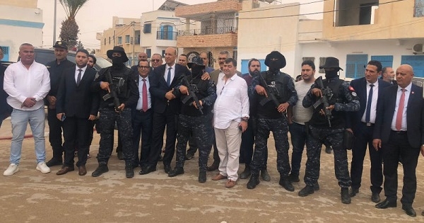 فتح معبد الغريبة بجربة بعد الهجوم الغادر: زوار يعاودون الزيارة ووفد نيابي يقدم واجب العزاء