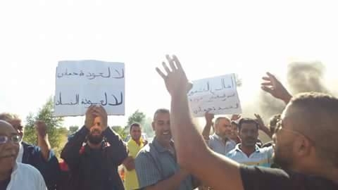 في المنصورة السواسي : وقفة احتجاجية لاهالي المنصورة ضد عودة العمدة السابق