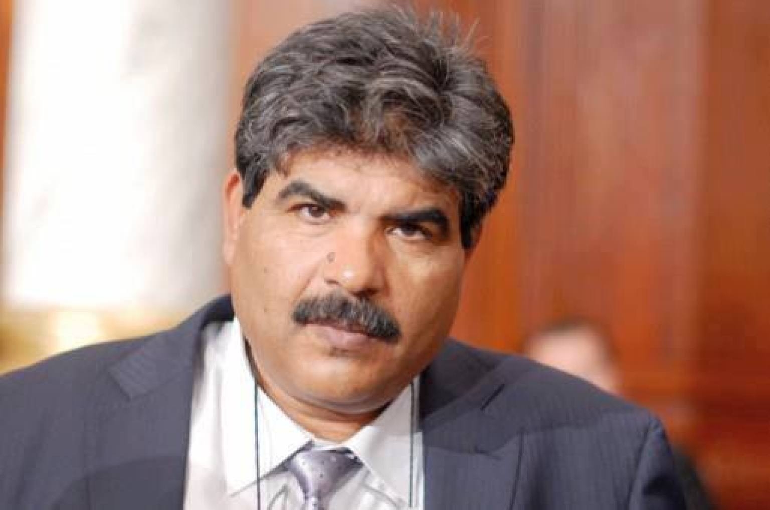 ما علاقة اغتيال محمد البراهمي بالنظر في عقود البترول
