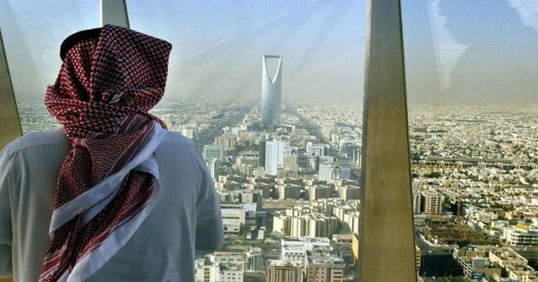 سعودي عاش فتاة بسبب خطأ طبي 20 عامًا