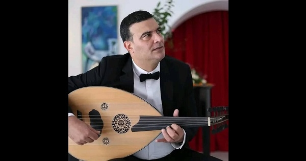 الهيئة المديرة للمهرجان الدولي لخيمة علي بن غذاهم للشعر العربي تكرم الدكتور سميح المحجوبي