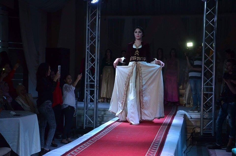 عرض ازياء مميز لمدرسة يوسف