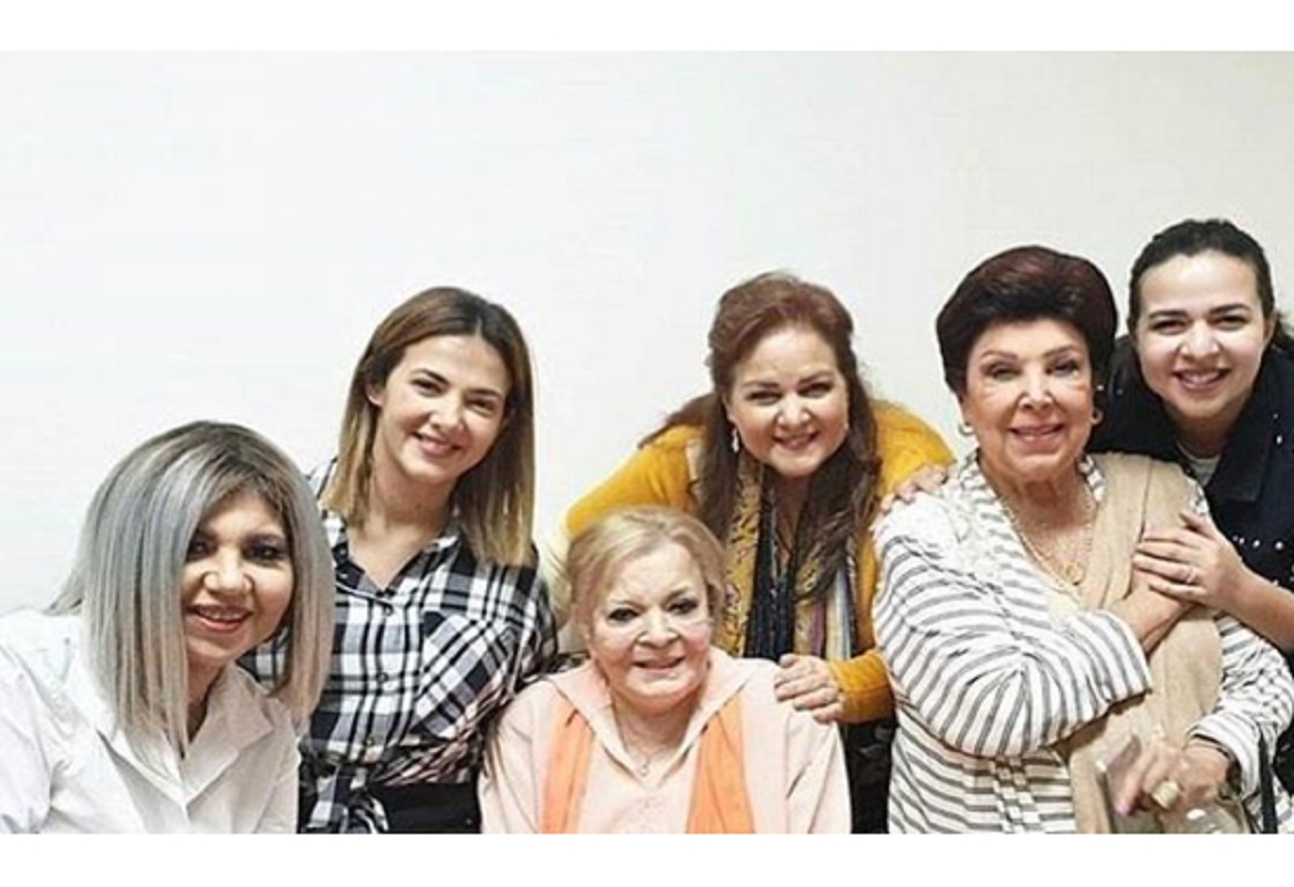 صورة من داخل المستشفى: حقيقة وفاة الفنانة نادية لطفي