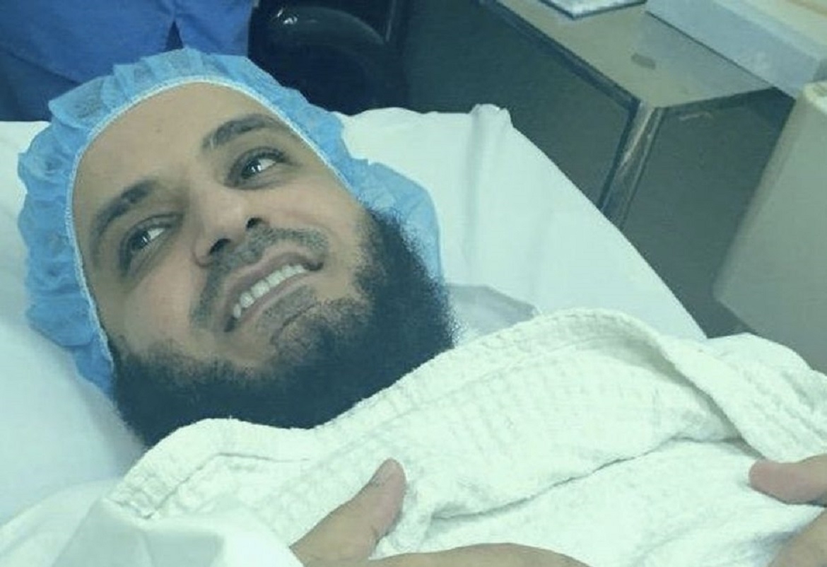 مشاري العفاسي يطمأن محبيه: أنا بخير