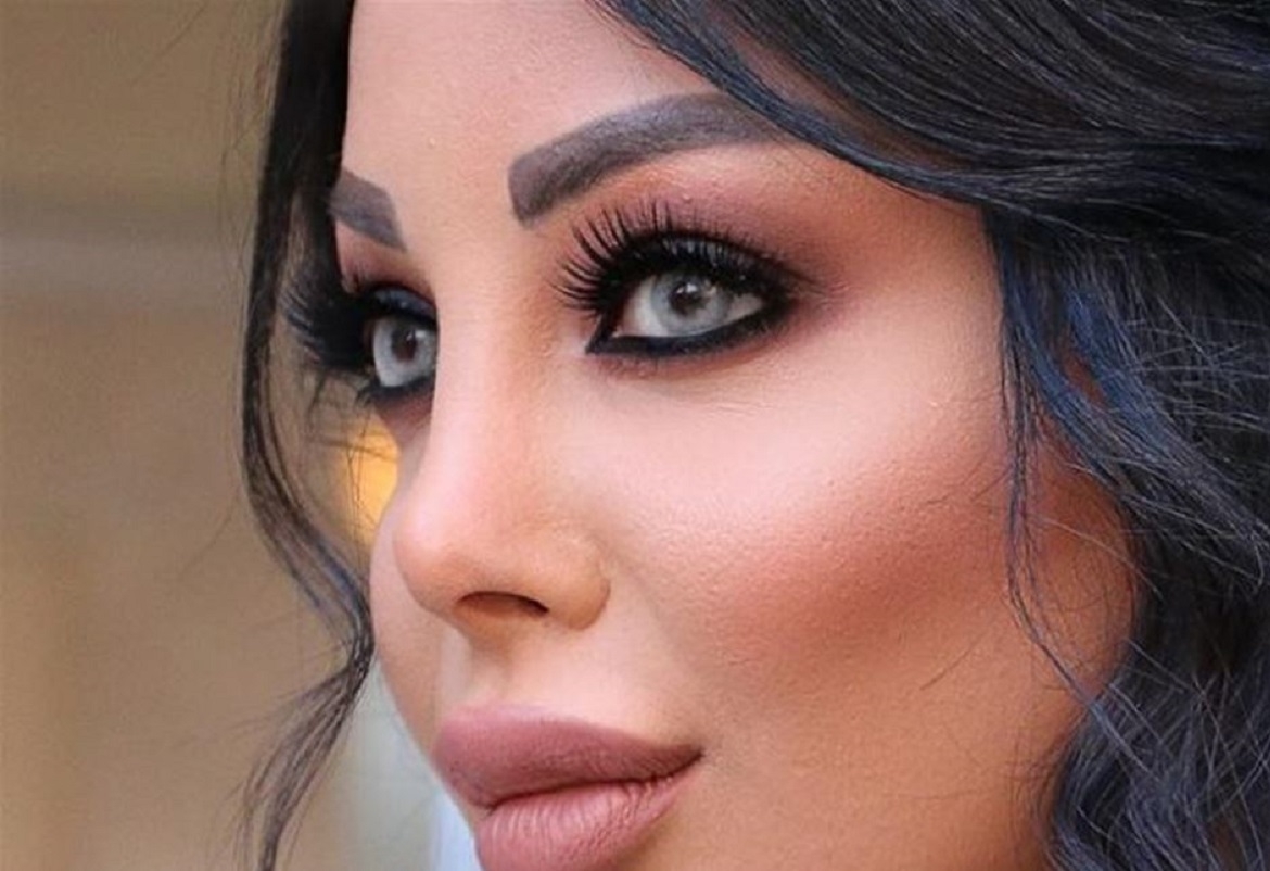 رولا يموت تبدأ 2020 بمؤخرة عارية – صورة