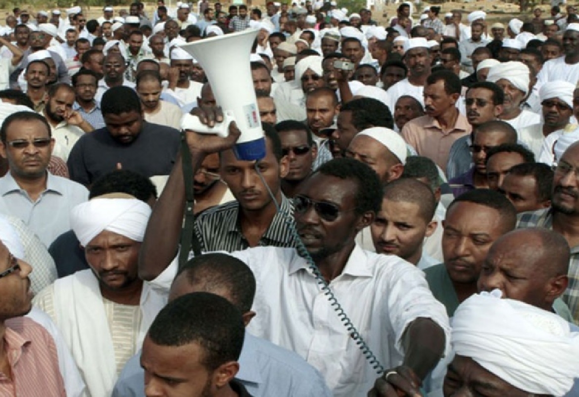 السودان.. مقتل 7 أشخاص وإصابة 140 في الاحتجاجات المناهضة للانقلاب العسكري