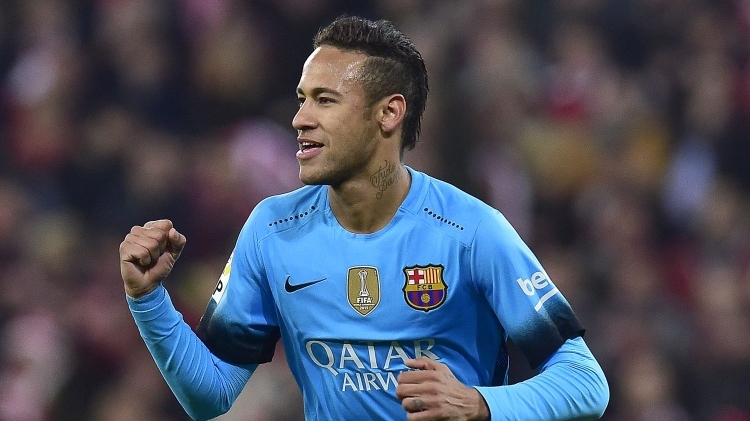 نيمار يمدد عقده مع برشلونة حتى 2021