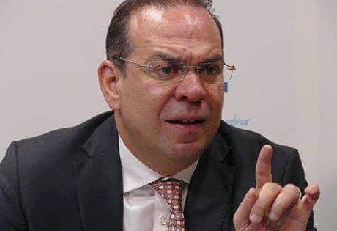 خبر عاجل- نقل مهدي بن غربية على جناح السرعة الى المستشفى الجامعي فرحات حشاد بسوسة