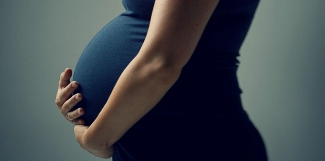 معلمة تحمل من تلميذ بالصف الثامن في تكساس الأمريكية
