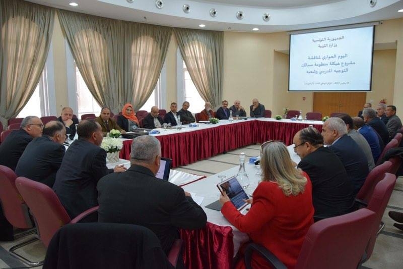 لقاء حواري مع ممثلين من مختلف الوزارات ذات العلاقة بالتعليم حول إصلاح المنظومة التربوية