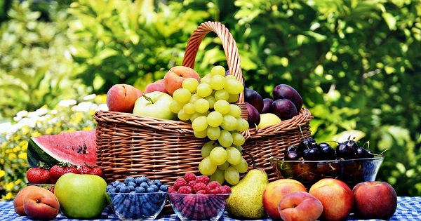 اسعار الخوخ و الاجاص و التفاح خيالية تعجيزية خرافية و المراقبة في سياحة اجبارية