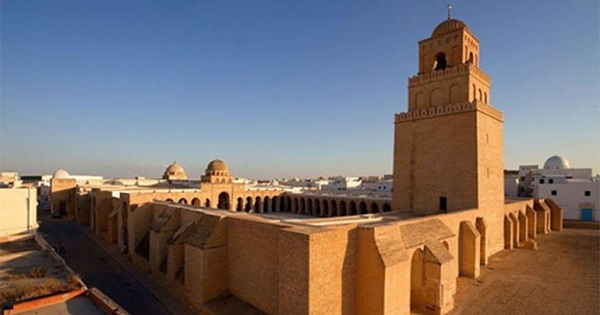 السعودية تعلن ترميم جامع عقبة بن نافع