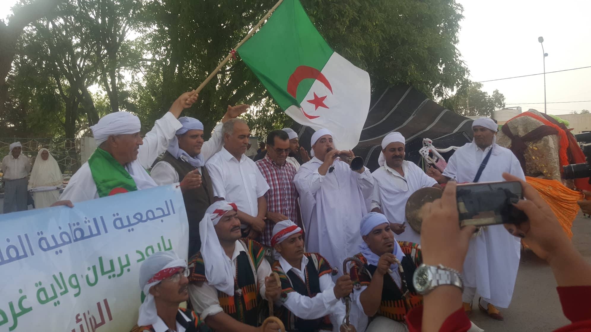 المهرجان الدولي للجواد العربي الأصيل بالمكناسي: لكل جواد كبوة... بل كبوات