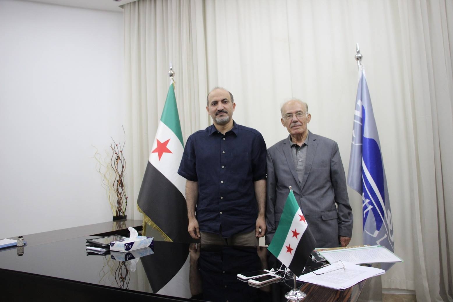 في بيان من القاهرة.. تيار الغد والوطنية لقوي التغيير الديموقراطي يطالبان باستئناف المفاوضات السياسية دون شروط حتي انجاز الحل السياسي في سورية