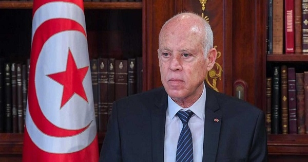 الرئيس التونسي يقيل وزيرة التجارة
