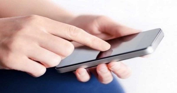 الإفتاء المصرية تحسم الجدل حول تفتيش الزوجة هاتف زوجها