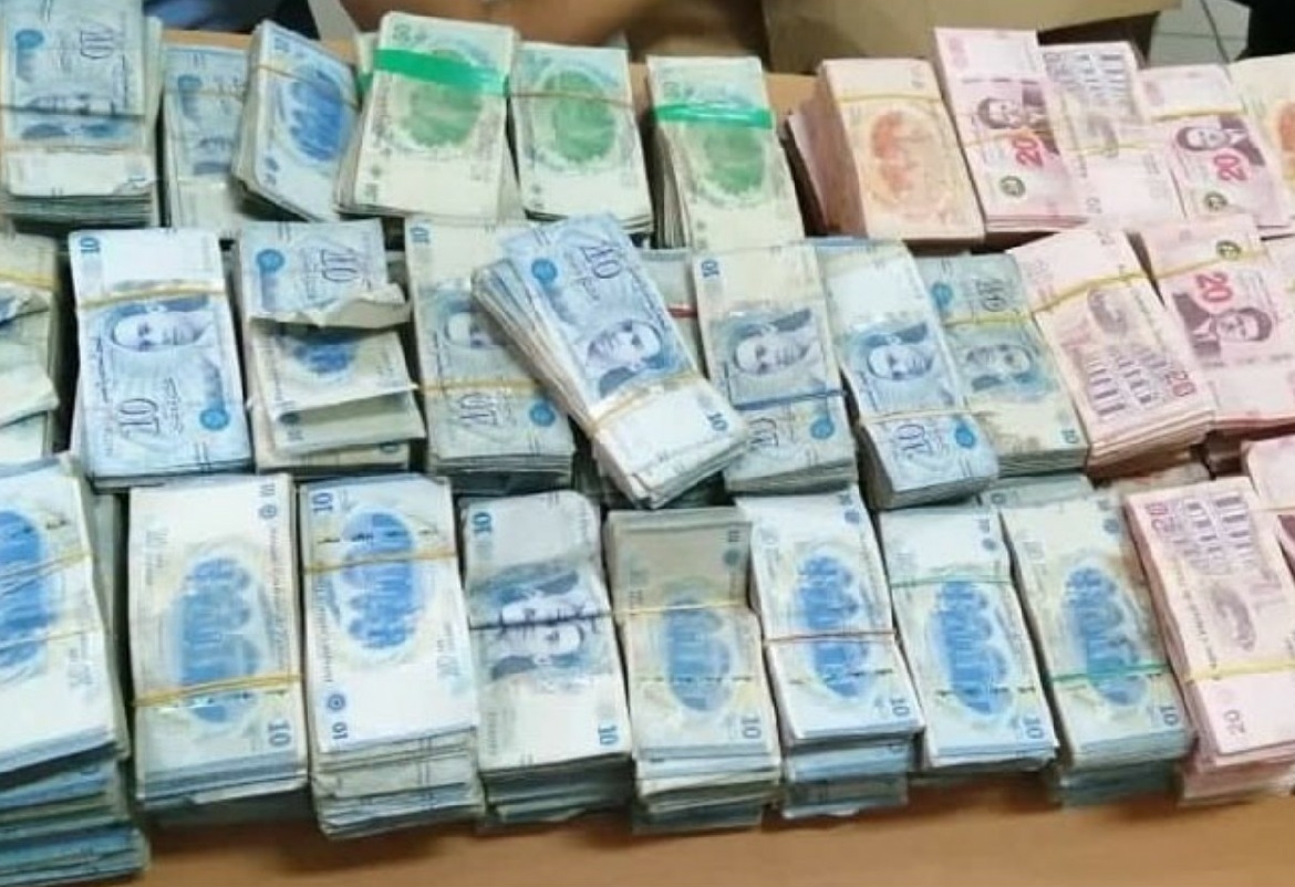 سحب مبالغ مالية كبيرة من البنوك بعد قرارات رئيس الجمهورية
