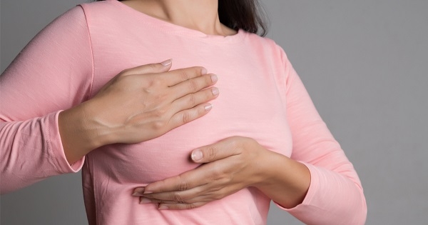 خمسة أعراض تدق ناقوس الخطر عند السيدات