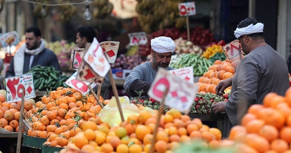 نار الأسعار تحرق جيوب المصريين وتعيد أغنياء الحرب إلى الواجهة