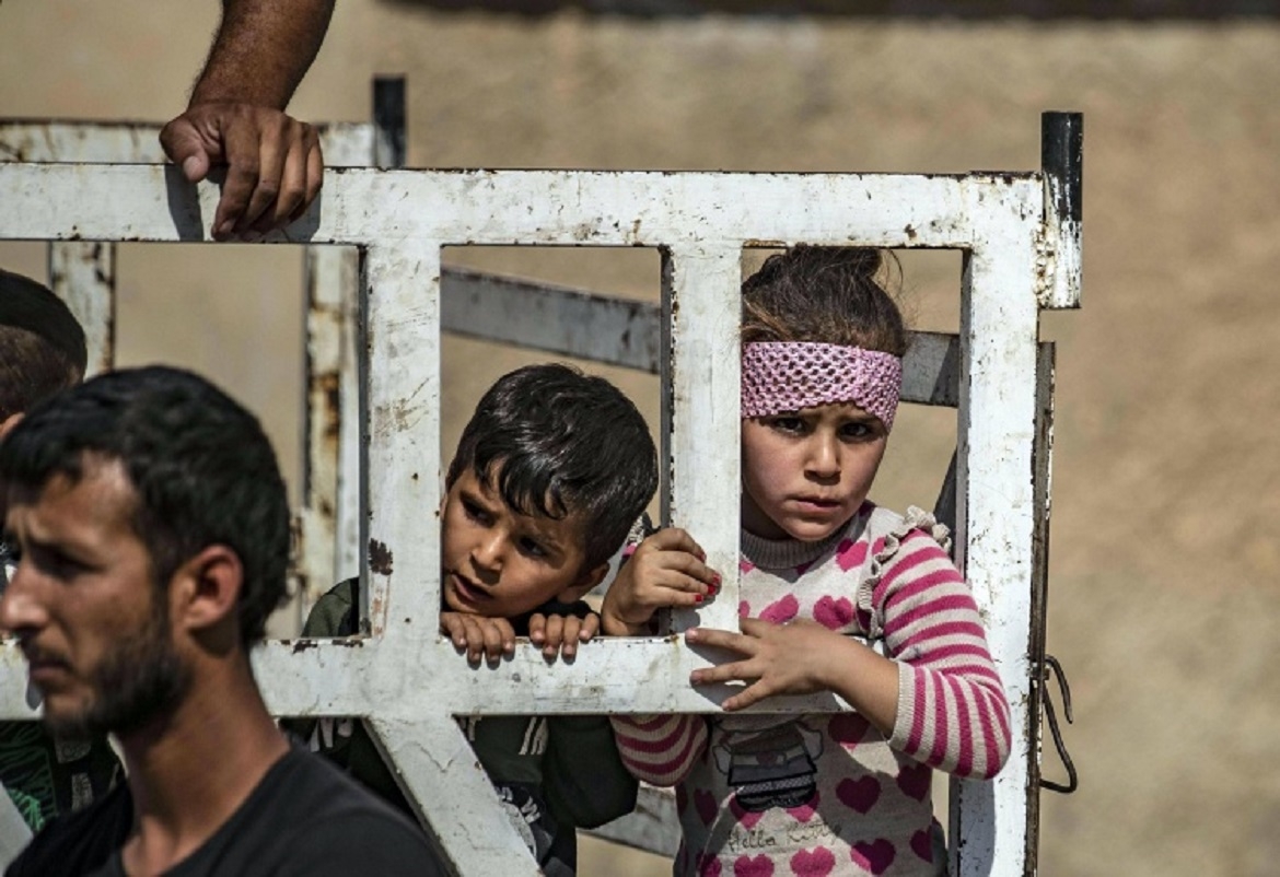 أردوغان يبتز أوروبا الغاضبة للأكراد بورقة اللاجئين وسجناء داعش