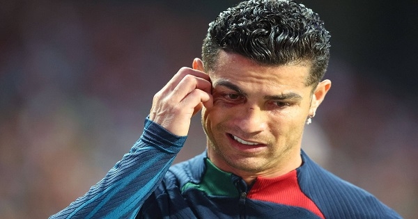 مانشستر يونايتد يوافق على رحيل رونالدو في الشتاء