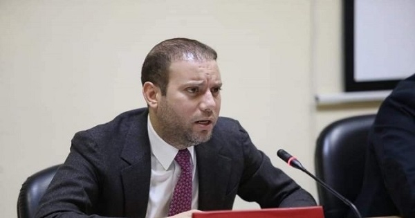 حسين جنيّح يقاضي محمود البارودي