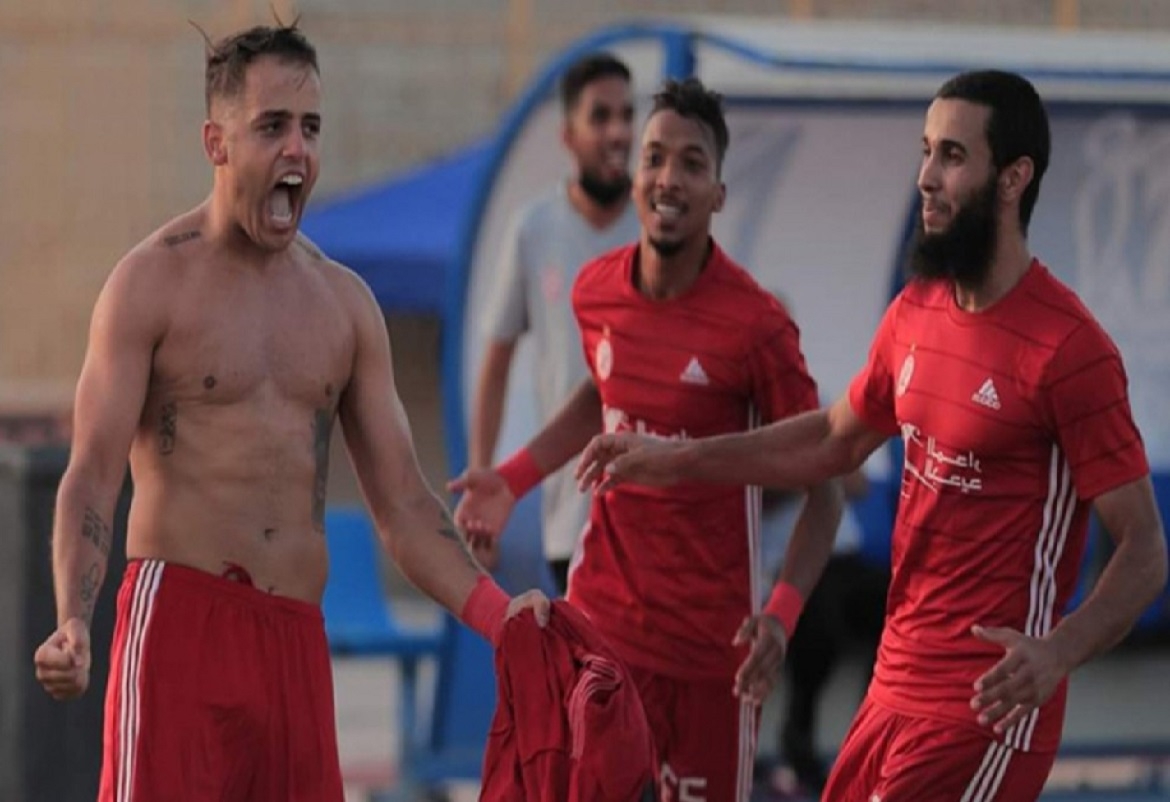 غازي العيادي يخيّر عرض اتحاد طرابلس الليبي عن العودة للنادي الافريقي