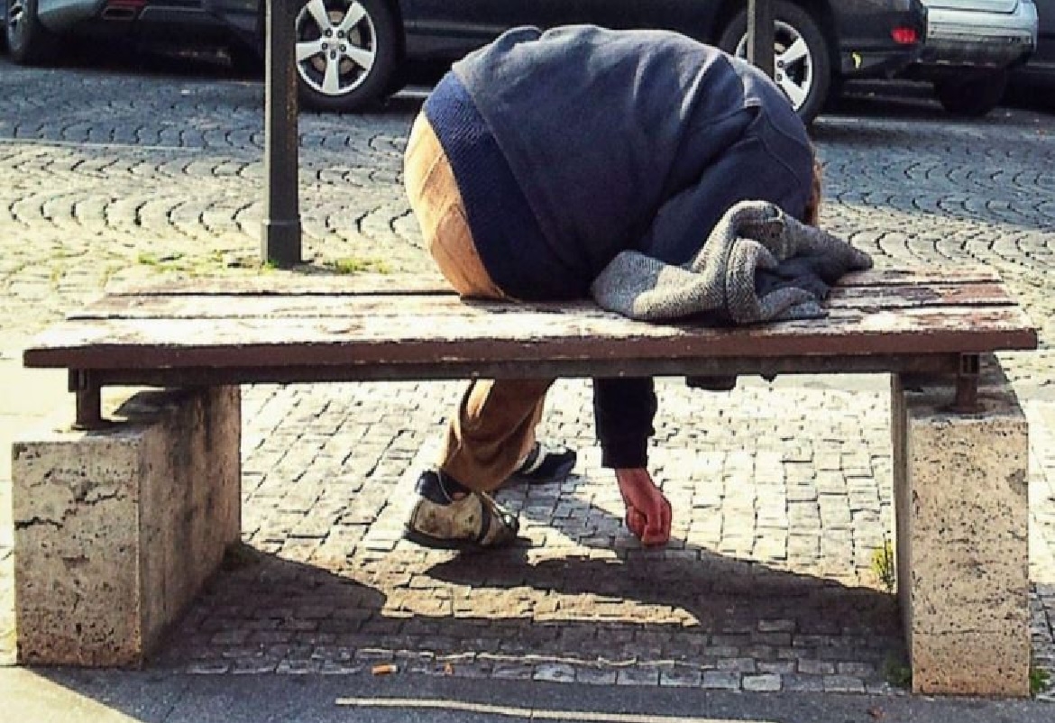 قرية النوم العميق.. سكانها يسقطون فجأة لأيام عديدة دون معرفة السبب