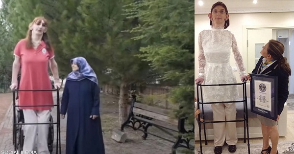 أطول امرأة في العالم تسافر جواً لأول مرة في حياتها