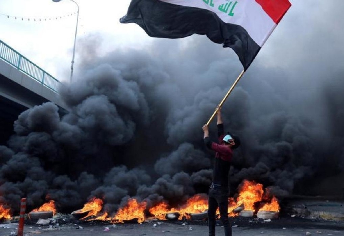خوفًا من ردود فعل انتقامية.. السفارة الأمريكية تدعو رعاياها إلى مغادرة العراق "فورًا"