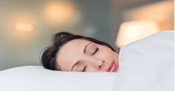 دراسة: المرأة بحاجة إلى النوم أكثر من الرجل
