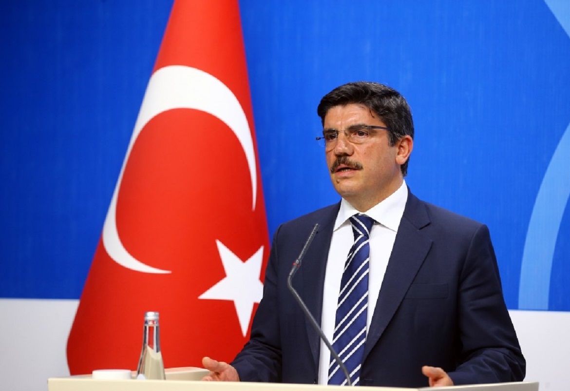 القضاء المصري يحقق في اتهام مستشار اردوغان بمحاولة اغتيال السيسي
