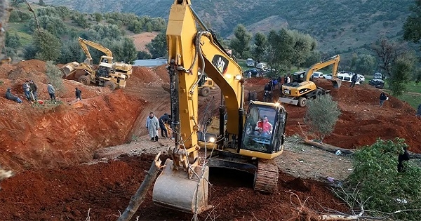 طبيب يجيب: كم يصمد الطفل ريان على هذه الحالة؟ 