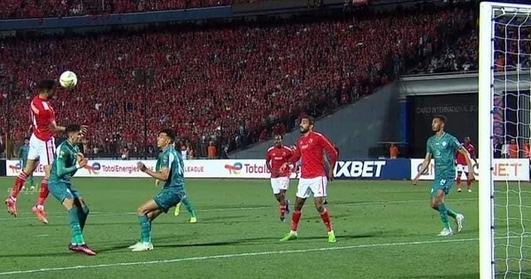 الأهلي يهزم الرجاء بثنائية نظيفة في ذهاب ربع نهائي دوري أبطال إفريقيا