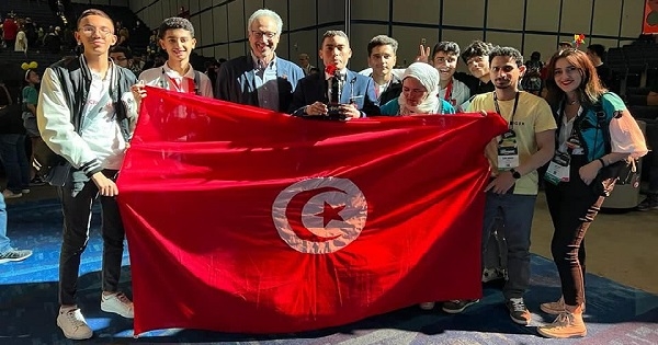 القيروان : أبطال حفوز يفوزون بالجائزة الأولى للذكاء الإصطناعي بأمريكا