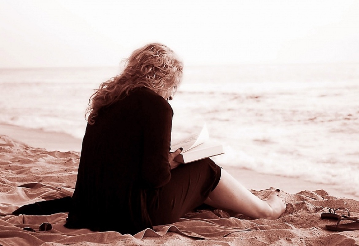 كتب في شواطئ تونس