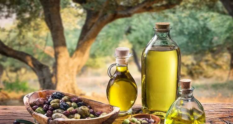 تونس تحقق نجاحاً كبيراً في مسابقات زيت الزيتون على المستوى العالمي