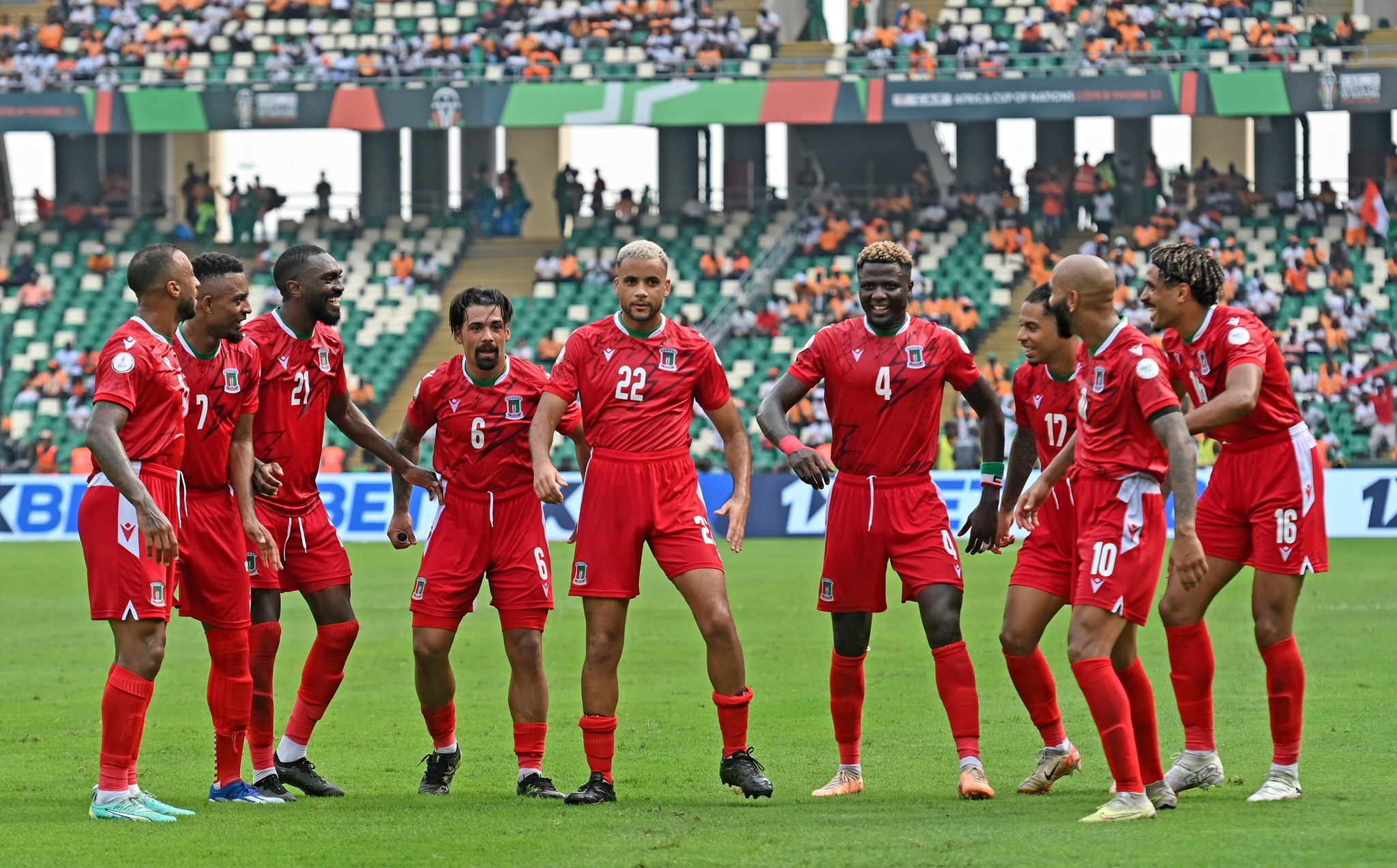 منتخب غينيا الاستوائية يقترب من التأهل في كأس أمم إفريقيا بعد فوزه على غينيا بيساو