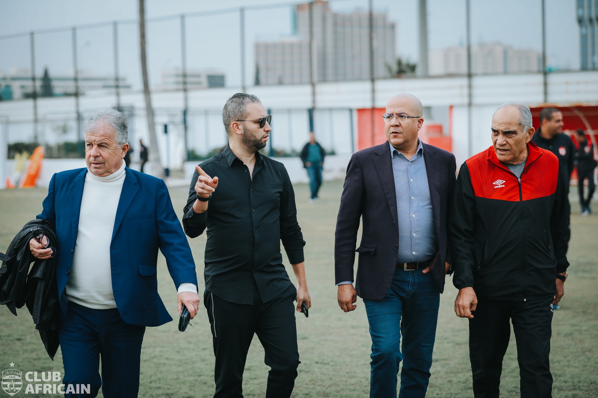كافالي يحمل مهمة التألق: الإفريقي يُعلن عن توقيع المدرب الفرنسي-الإيطالي لرحلة النجاح