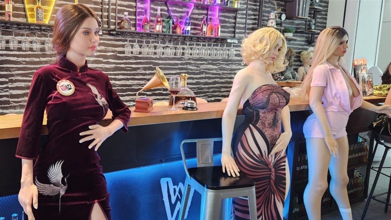 الصين تحظر تصدير الدمى الجنسية ضمن قانون التجارة الجديد