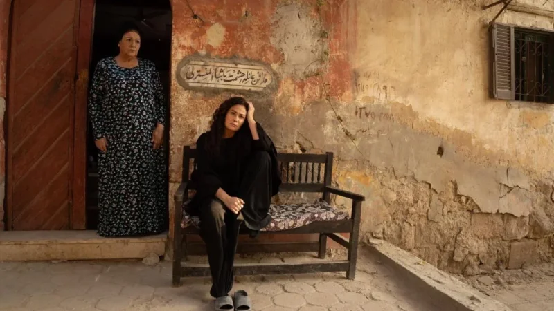 هند صبري تكسر صورتها وتدخل عالم الممنوعات: عودة رمضانية بوجه مظلم اسمه «مناعة»