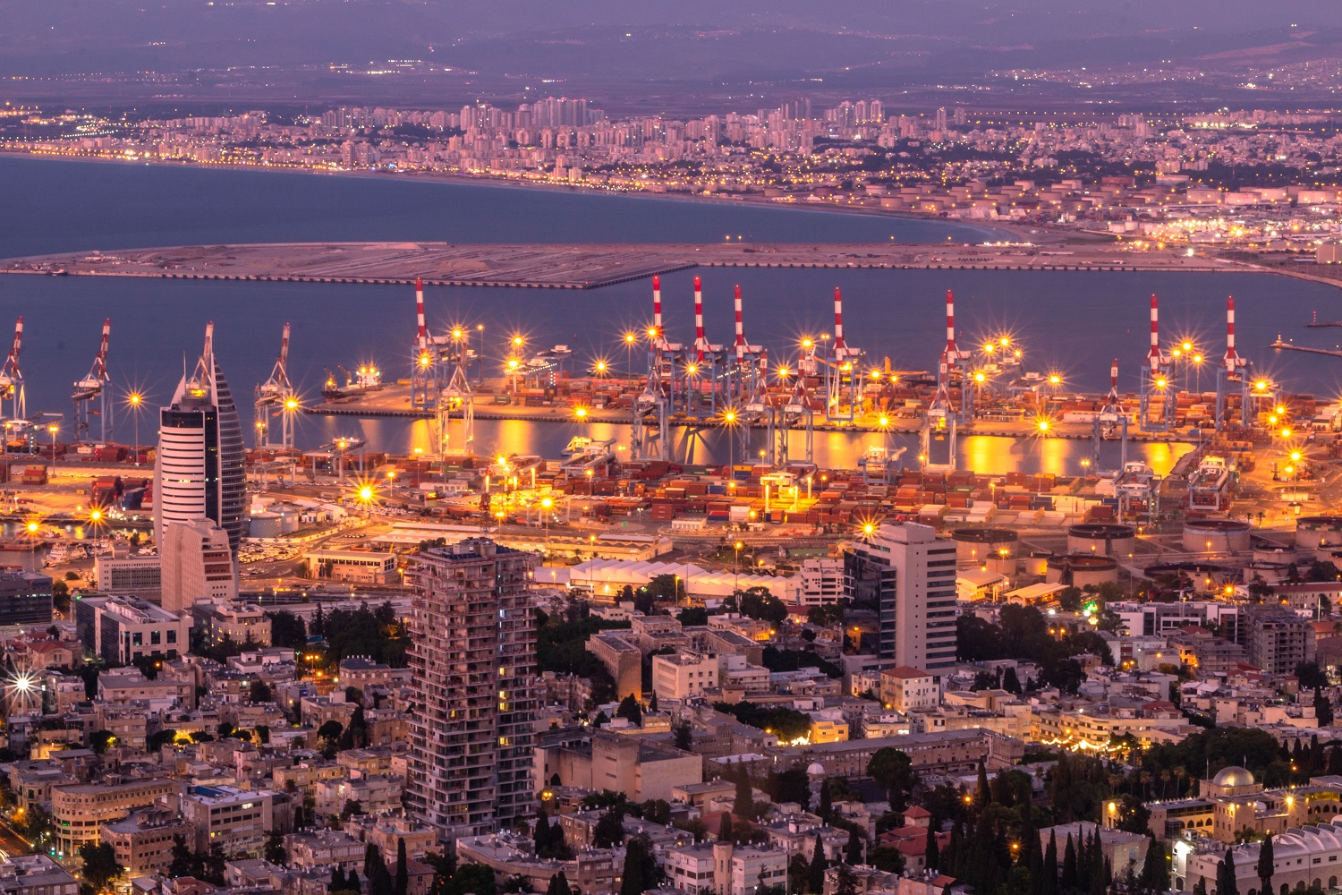 “خاتم الأنبياء” يتوعد: عمليات أكثر سَحقًا… واستهداف قواعد أمريكية وإسرائيلية