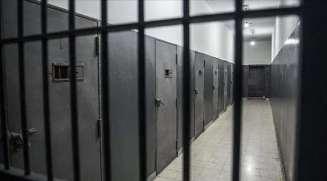 المحكمة الابتدائية بتونس تحكم بالسجن 10 سنوات على شاب احتال على فتيات بكاستينغ وهمي