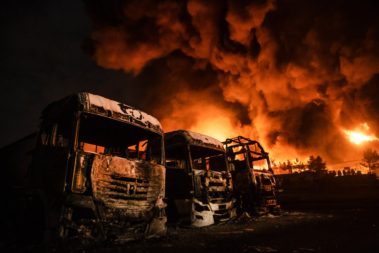 الغارات الإسرائيلية على منشآت الوقود الإيرانية: كارثة بيئية وإنسانية تتجاوز الحرب