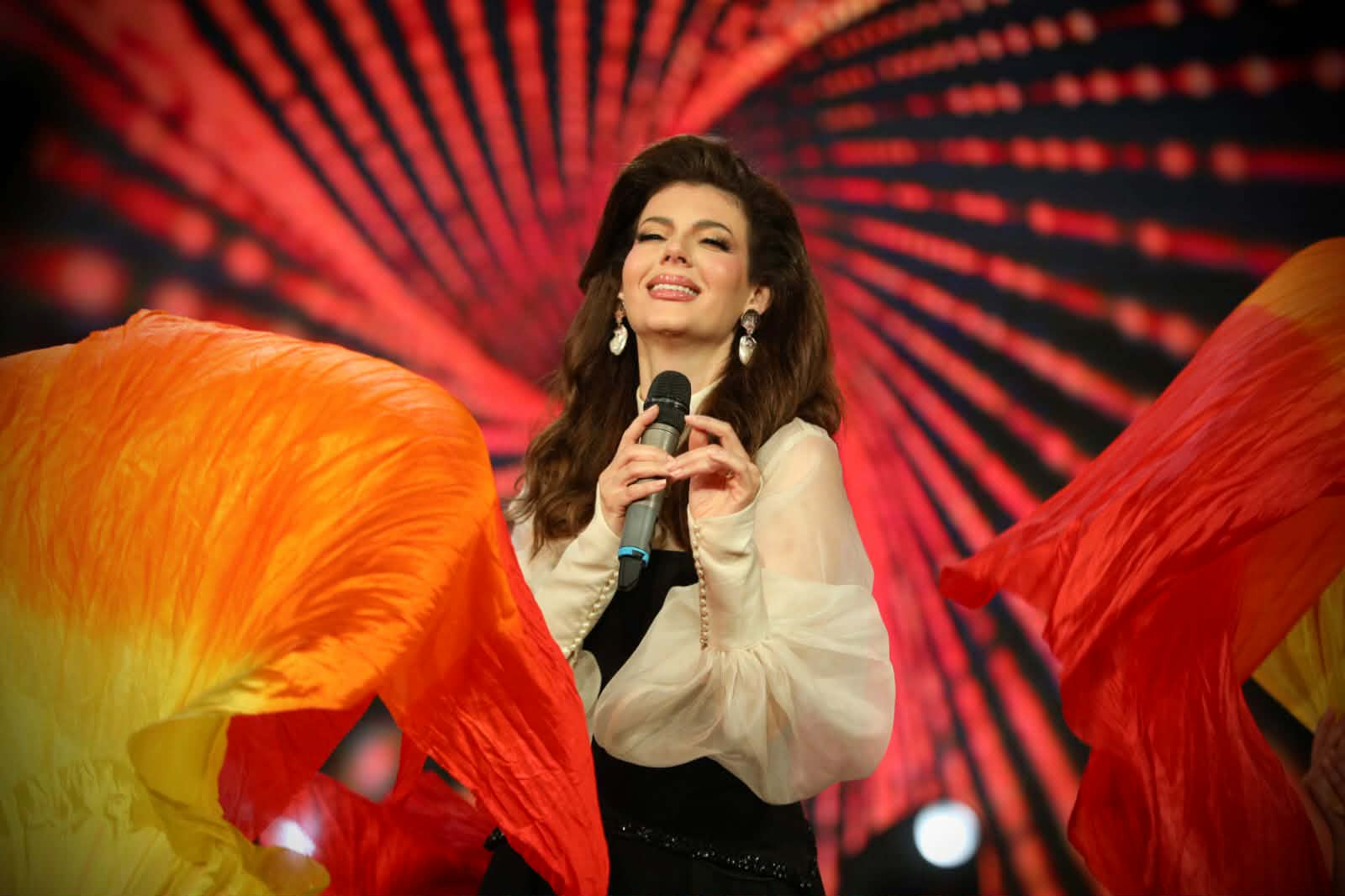 بهاء الكافي تُشعل الساحة… عودة مدوّية تُعيد دفء الأغنية التونسية!