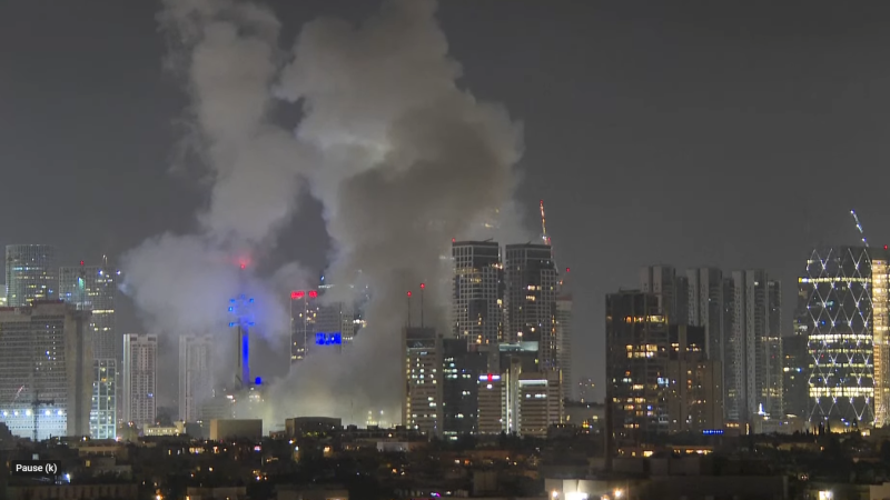 الرد "الساحق": إيران تُطلق مئات الصواريخ وتسقط طائرتين وتُعلن أسر قائدة مقاتلة إسرائيلية!